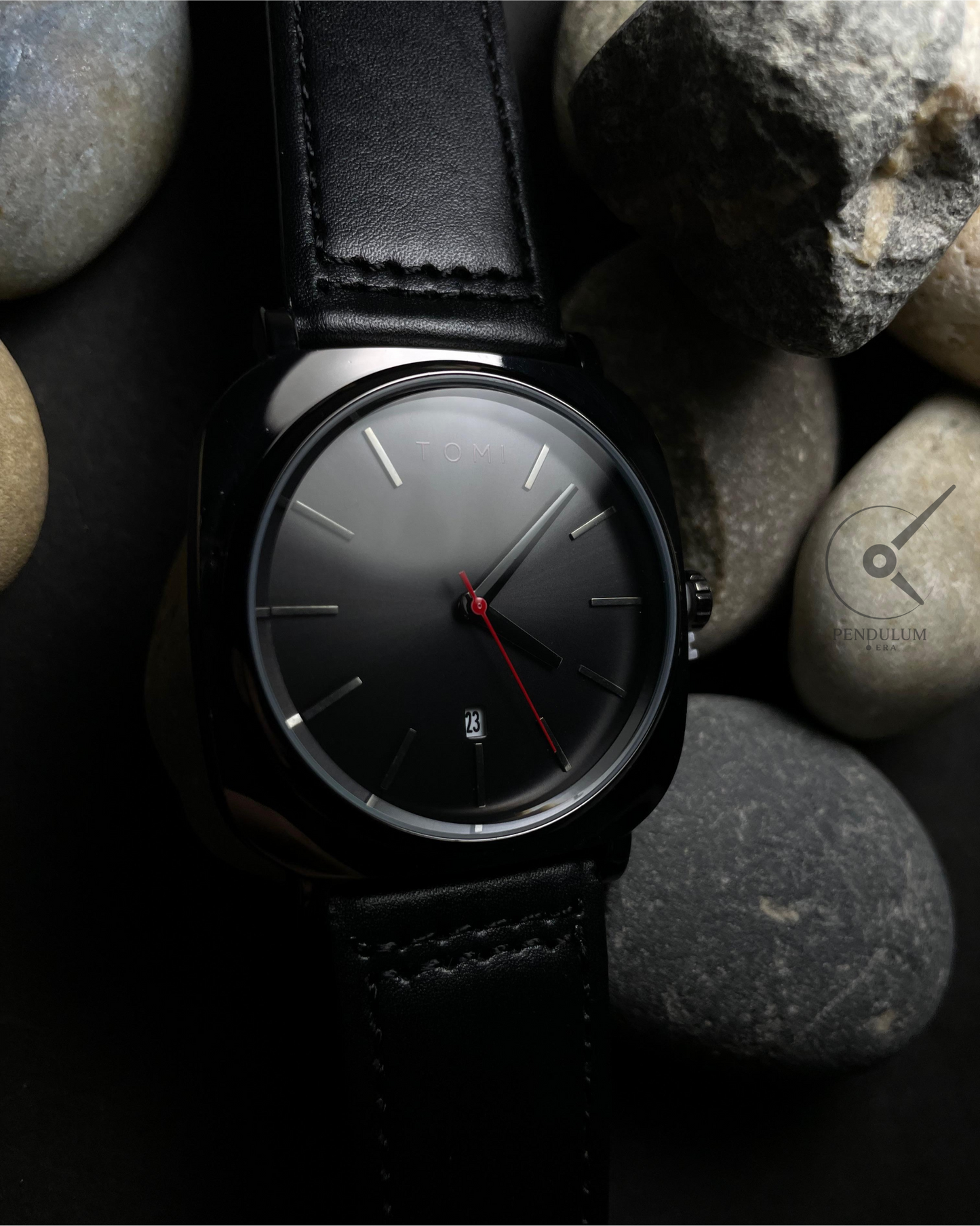 TOMI Minimalist Black Watch – Red Second Hand & Black Leather Strap