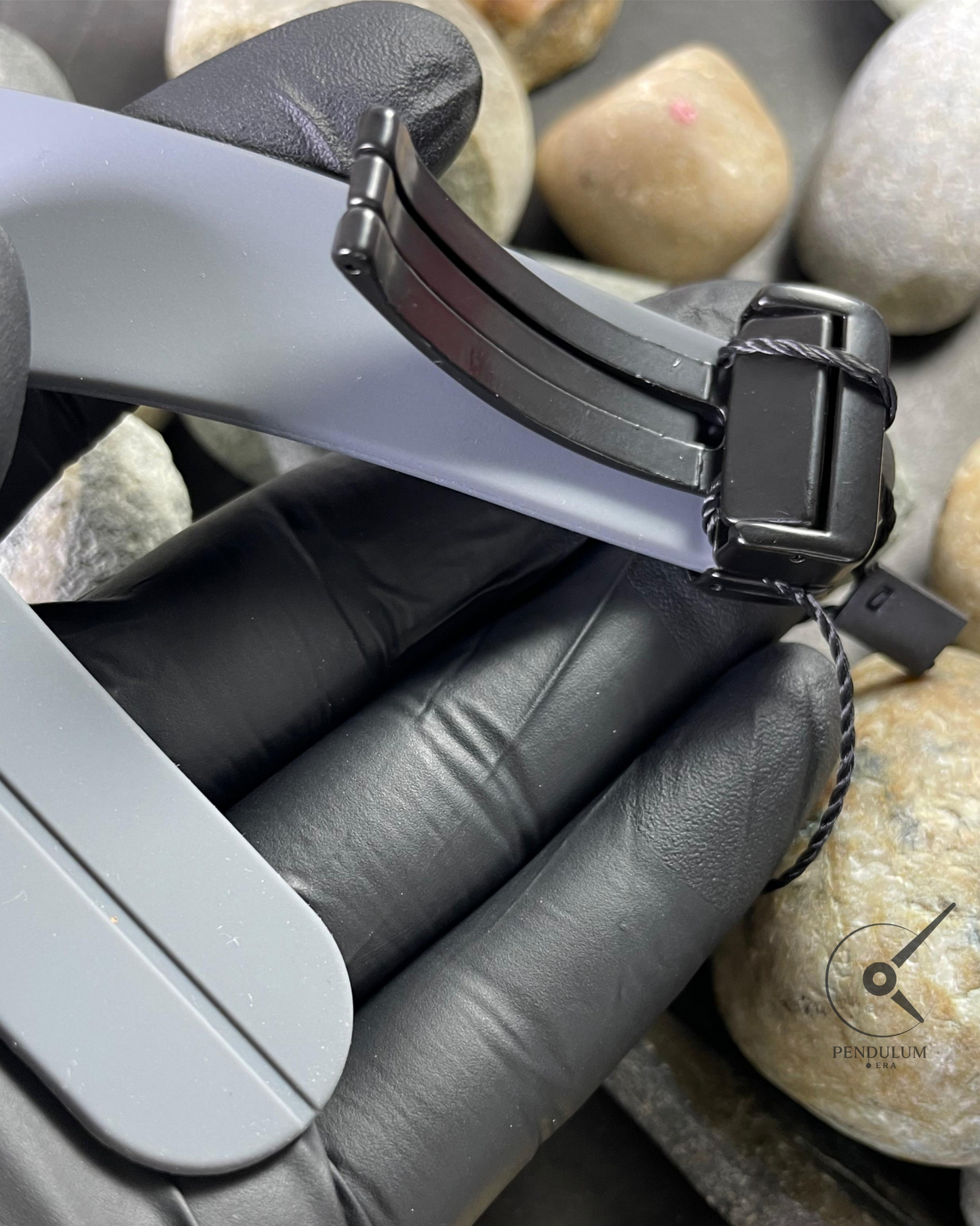 RICK Minimalist Grey Watch – Silicone Strap with Date Display