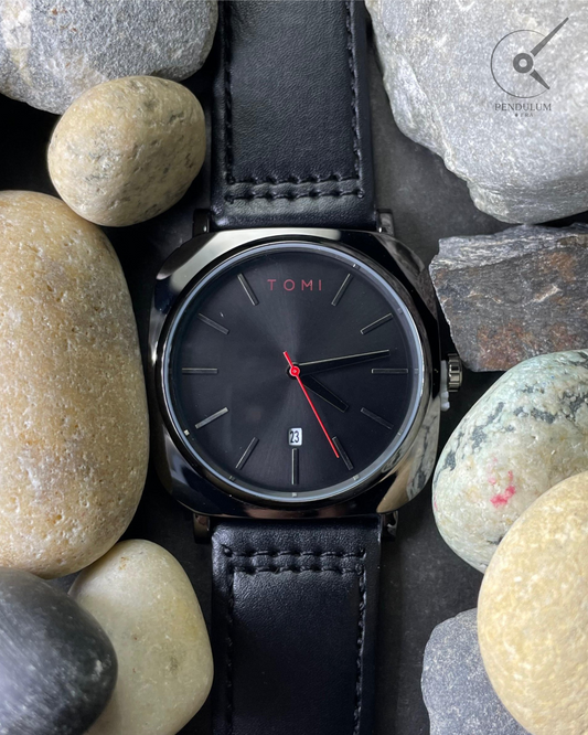 TOMI Minimalist Black Watch – Red Second Hand & Black Leather Strap