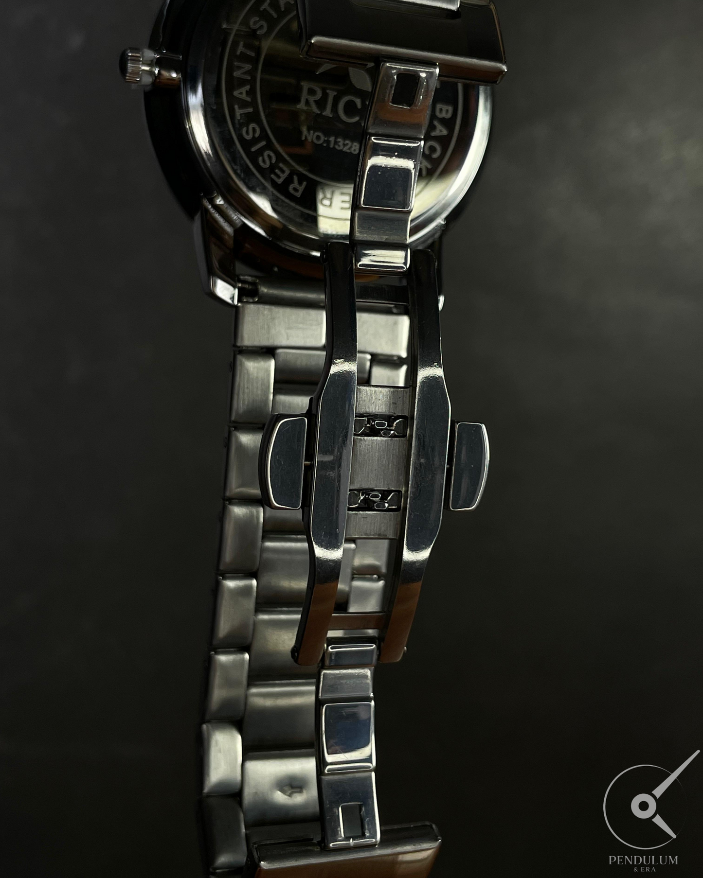 RICK Silver Stainless Steel Watch – Minimalist Dial with Date Display